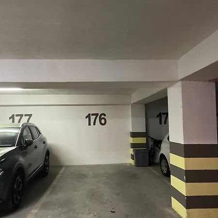 Porta Leks Apartment, Self Check-In, Own Parking 斯科普里 外观 照片